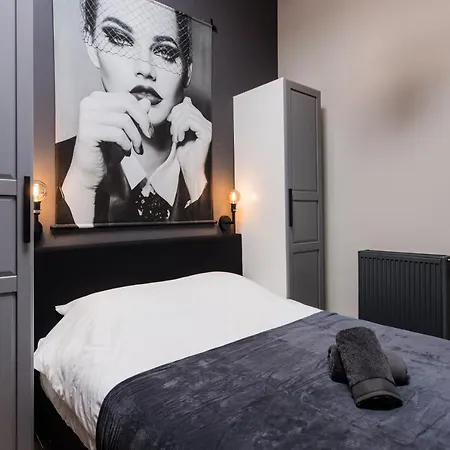 Eclectic Loft 'pinot Noir' * The Hague